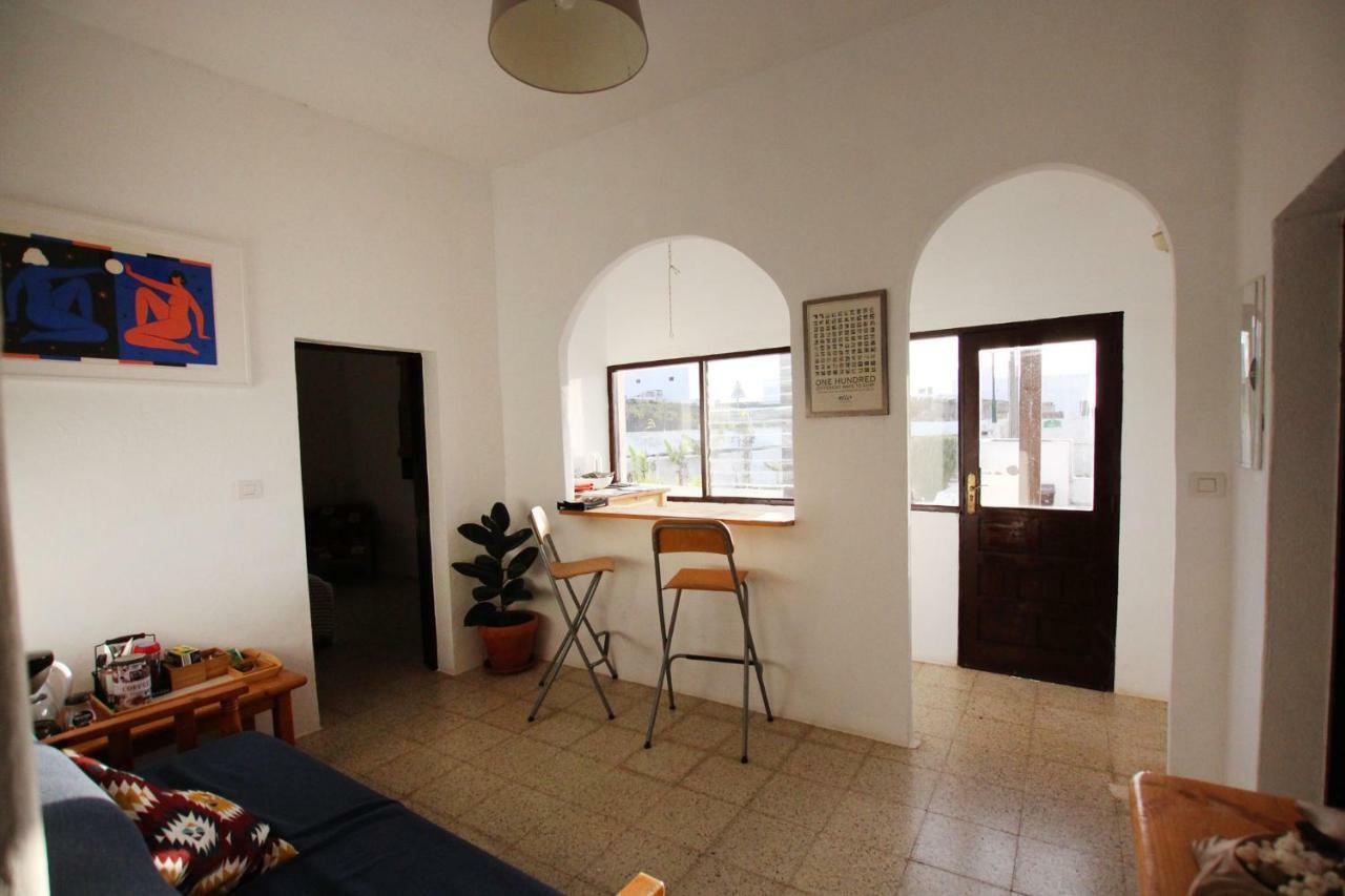Joyhouse Pensionat Teguise  Exteriör bild